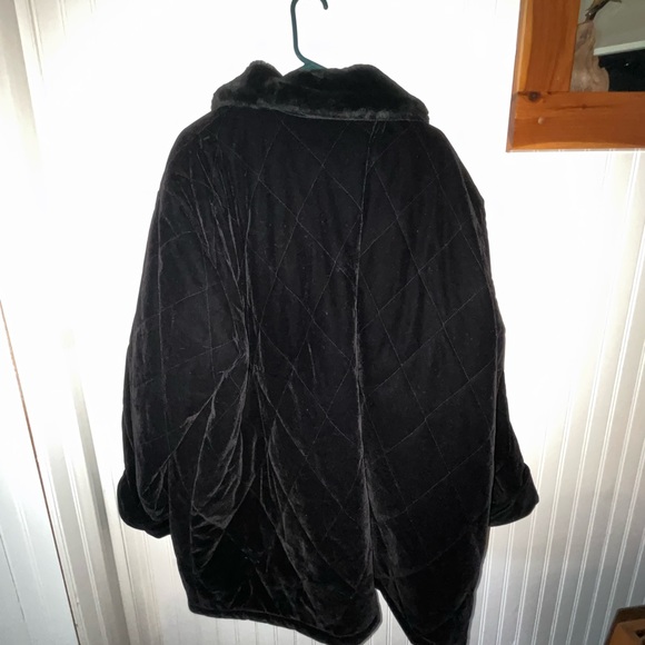 Avenue Coat with Faux Fur Collar - Picture 5 of 5